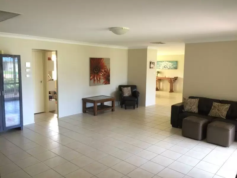 17 Hibiscus Place, Bomaderry Sold by Integrity Real Estate - image 3
