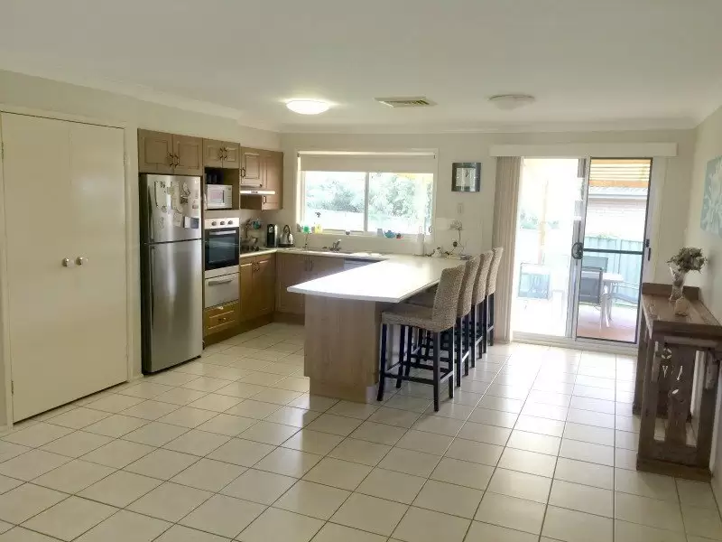 17 Hibiscus Place, Bomaderry Sold by Integrity Real Estate - image 4
