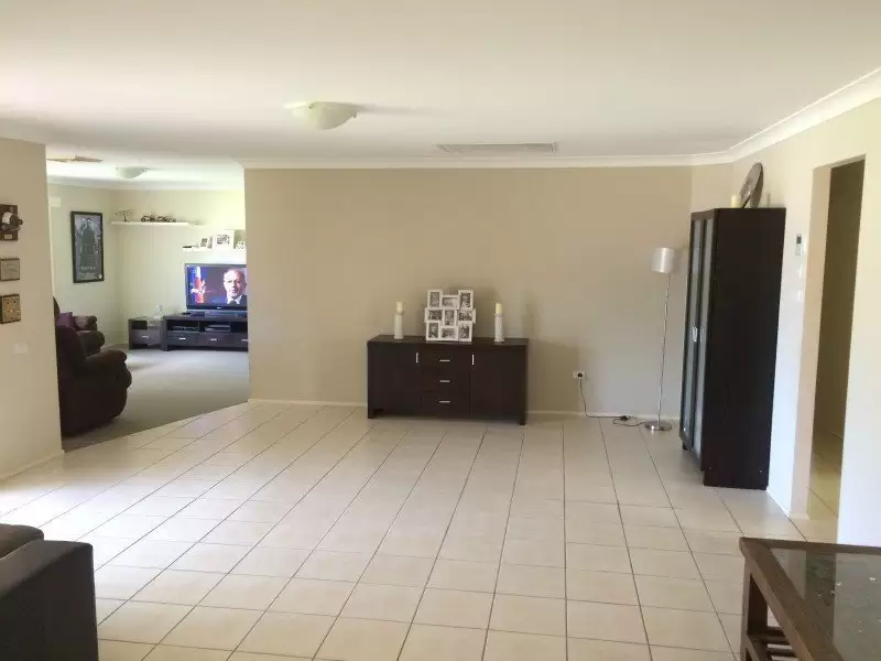 17 Hibiscus Place, Bomaderry Sold by Integrity Real Estate - image 2