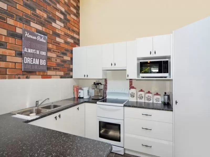 9/49 Brinawarr Street, Bomaderry Sold by Integrity Real Estate - image 2