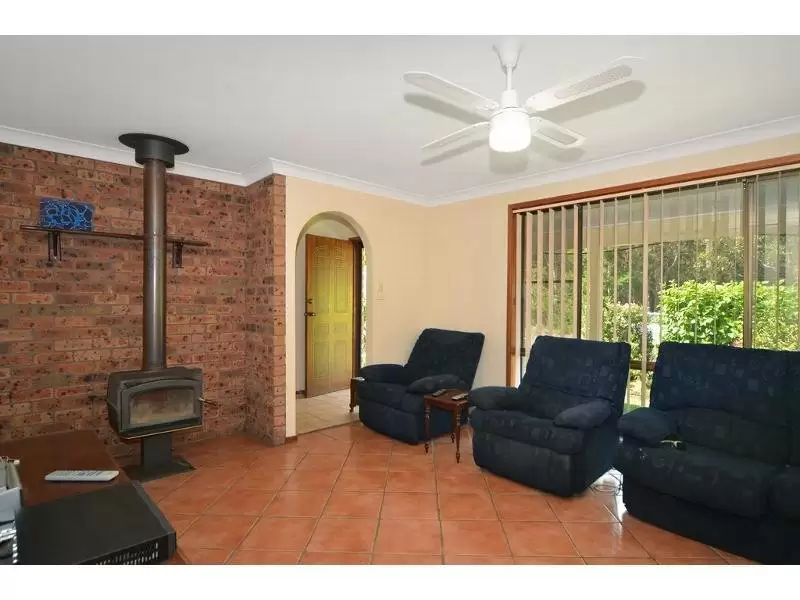 16 Byron Avenue, North Nowra Sold by Integrity Real Estate - image 2