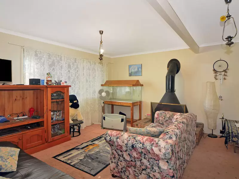 11 Clarke Avenue, North Nowra Sold by Integrity Real Estate - image 5