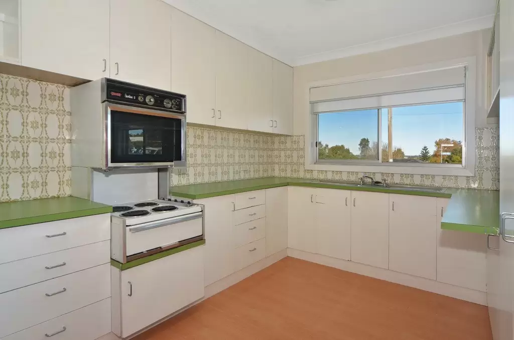 3 Cambewarra Road, Bomaderry Sold by Integrity Real Estate - image 3