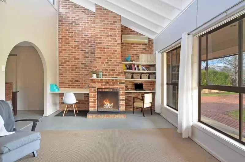 6 Halcot Avenue, North Nowra Sold by Integrity Real Estate - image 2