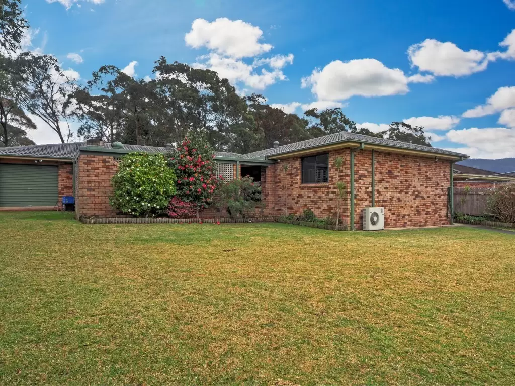 6 Farrelly Place, Bomaderry Sold by Integrity Real Estate - image 5