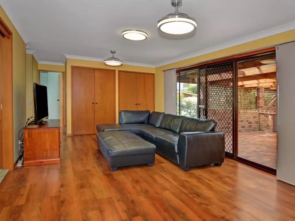6 Farrelly Place, Bomaderry Sold by Integrity Real Estate - image 3