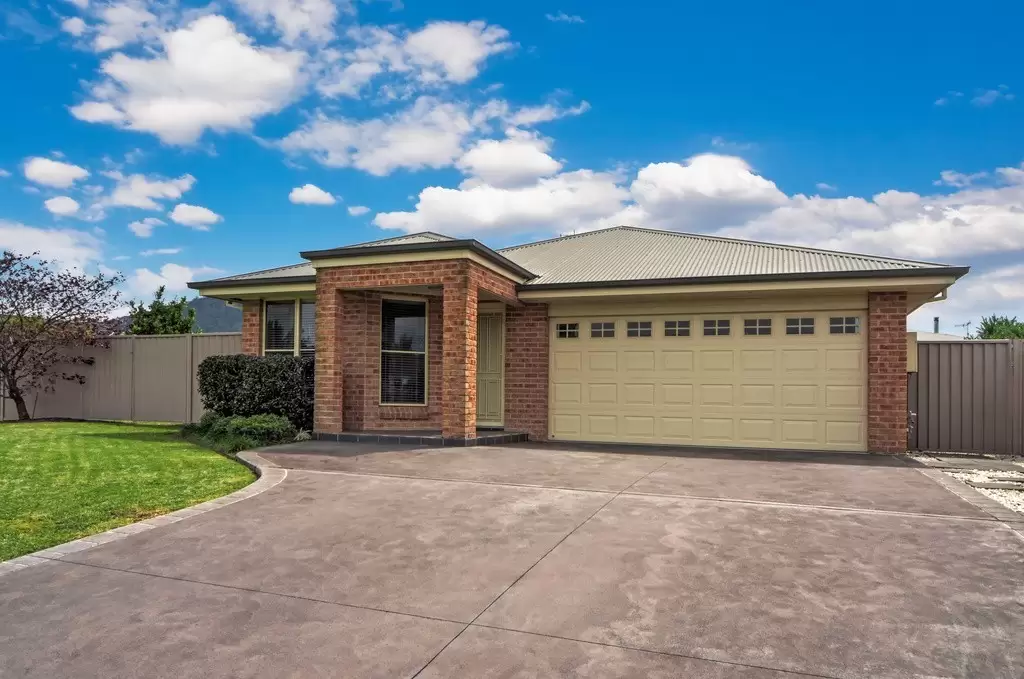 16 Emerald Drive, Meroo Meadow Sold by Integrity Real Estate - image 1