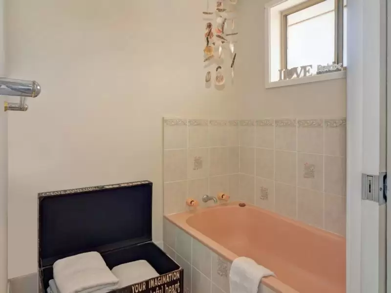 2 Clarke Avenue, North Nowra Sold by Integrity Real Estate - image 5