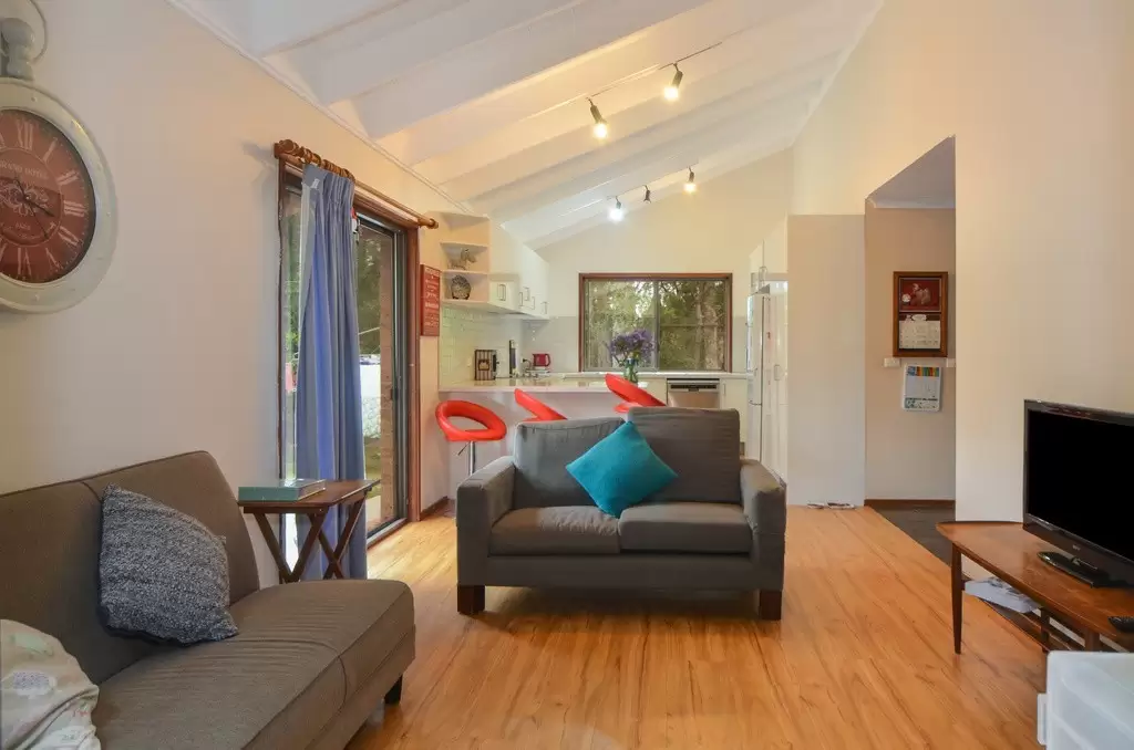 18 Cocos Palm Drive, Bomaderry Sold by Integrity Real Estate - image 5