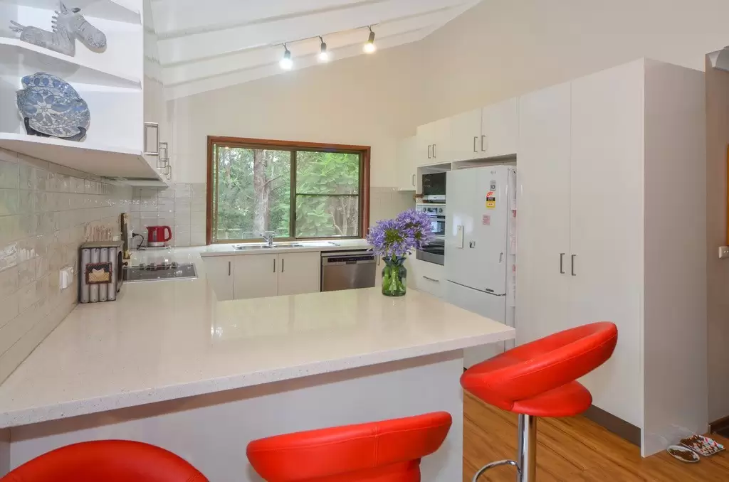 18 Cocos Palm Drive, Bomaderry Sold by Integrity Real Estate - image 3