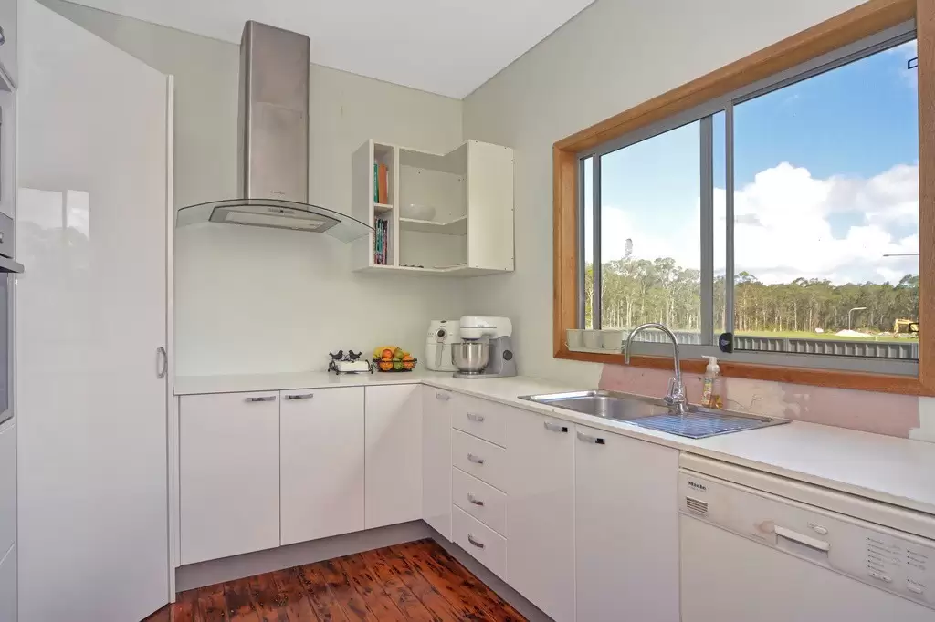58 Hillcrest Avenue, South Nowra Sold by Integrity Real Estate - image 2