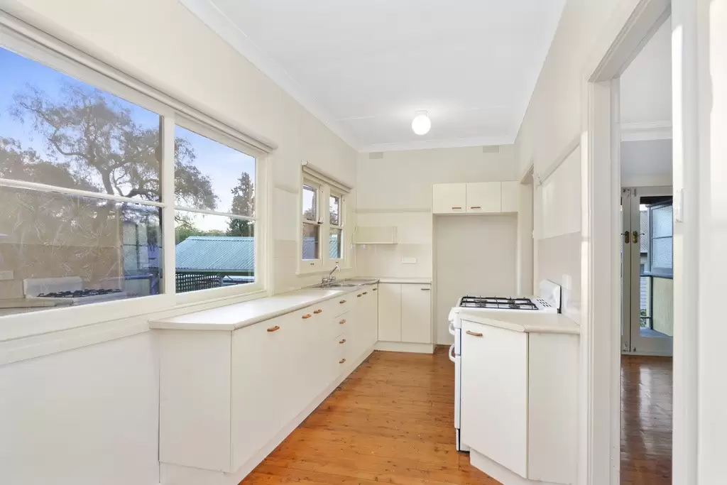 129 Kinghorne Street, Nowra Sold by Integrity Real Estate - image 2