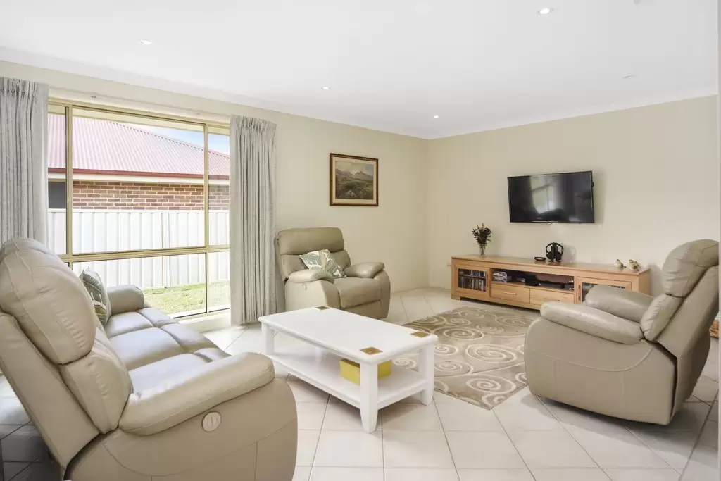 11 Carrington Park Drive, Nowra Sold by Integrity Real Estate - image 5
