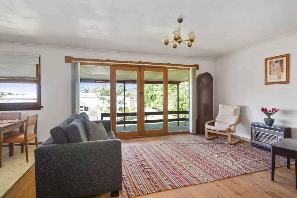 286 Princes Highway, Bomaderry Sold by Integrity Real Estate - image 3
