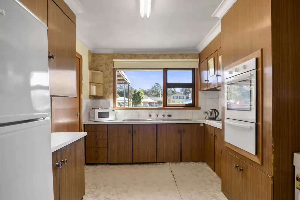 286 Princes Highway, Bomaderry Sold by Integrity Real Estate - image 5
