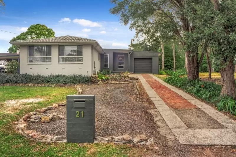 21 Bowada Street, Bomaderry Sold by Integrity Real Estate - image 2