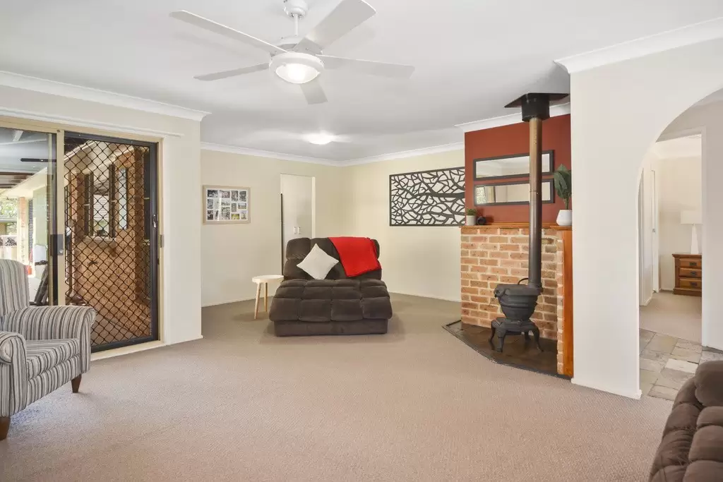 84 Lyndhurst Drive, Bomaderry Sold by Integrity Real Estate - image 2