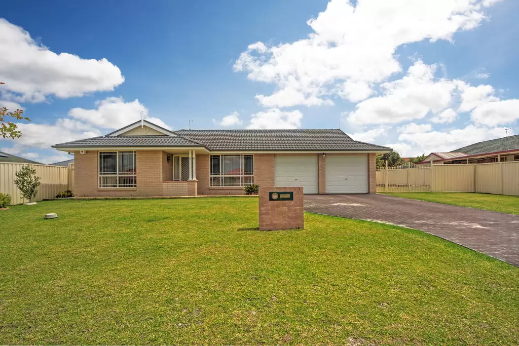 26 Guinea Flower Crescent, Worrigee Sold by Integrity Real Estate