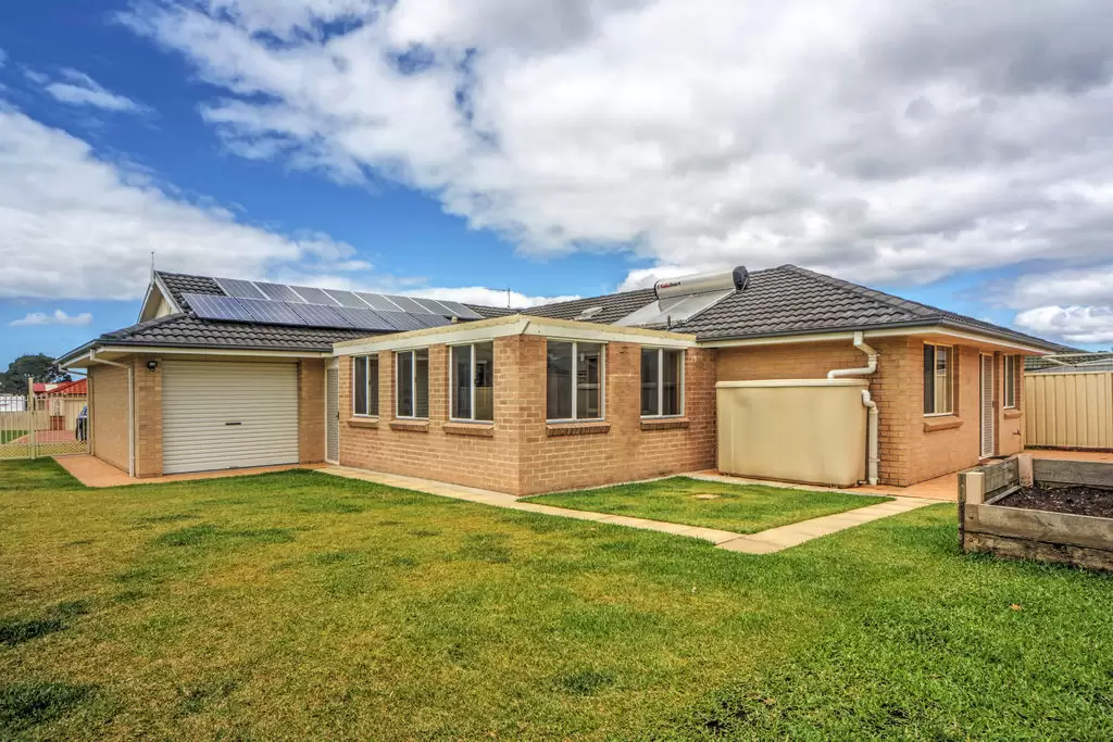 26 Guinea Flower Crescent, Worrigee Sold by Integrity Real Estate - image 2