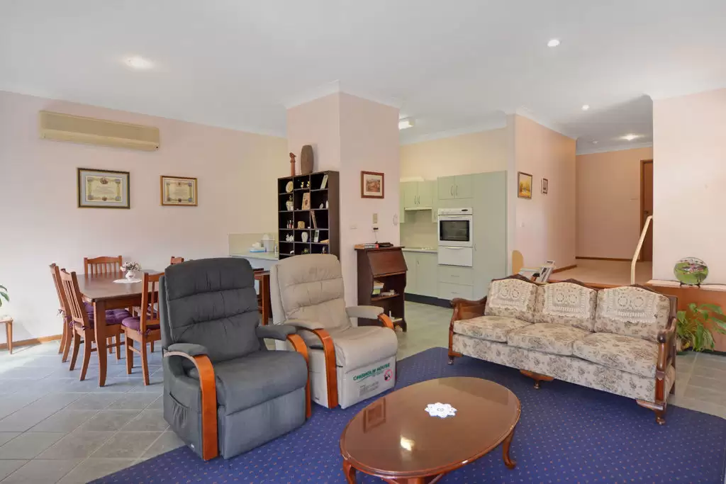 5/4 Carisbrooke Close, Bomaderry Sold by Integrity Real Estate - image 4