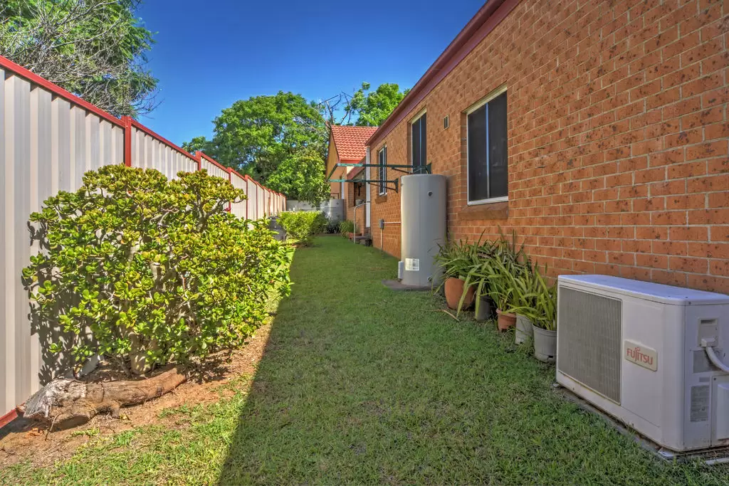 5/4 Carisbrooke Close, Bomaderry Sold by Integrity Real Estate - image 8