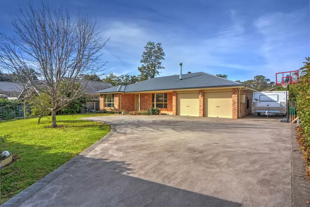 11 Karana Drive, North Nowra Sold by Integrity Real Estate - image 1
