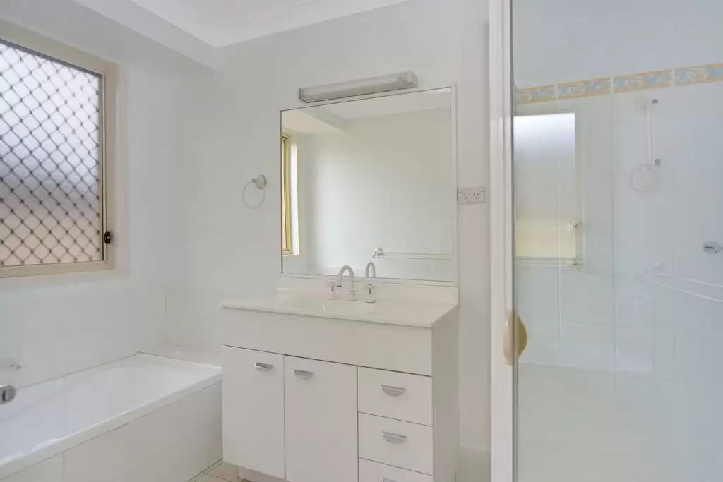 16 Hibiscus Place, Bomaderry Sold by Integrity Real Estate - image 6