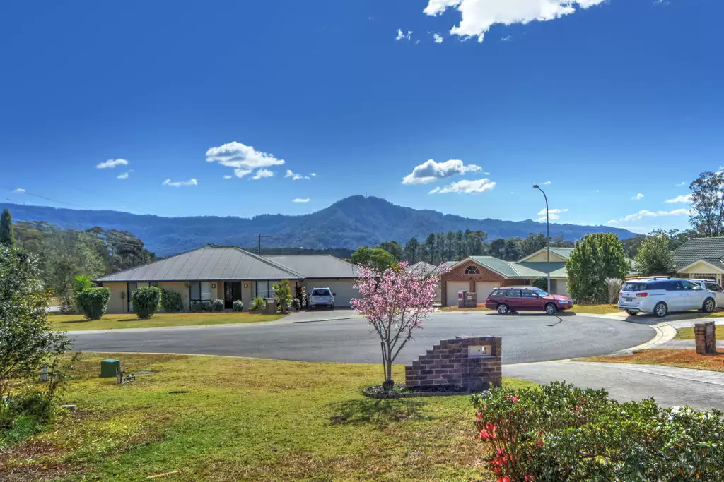 6 Treviso Place, North Nowra Sold by Integrity Real Estate - image 2