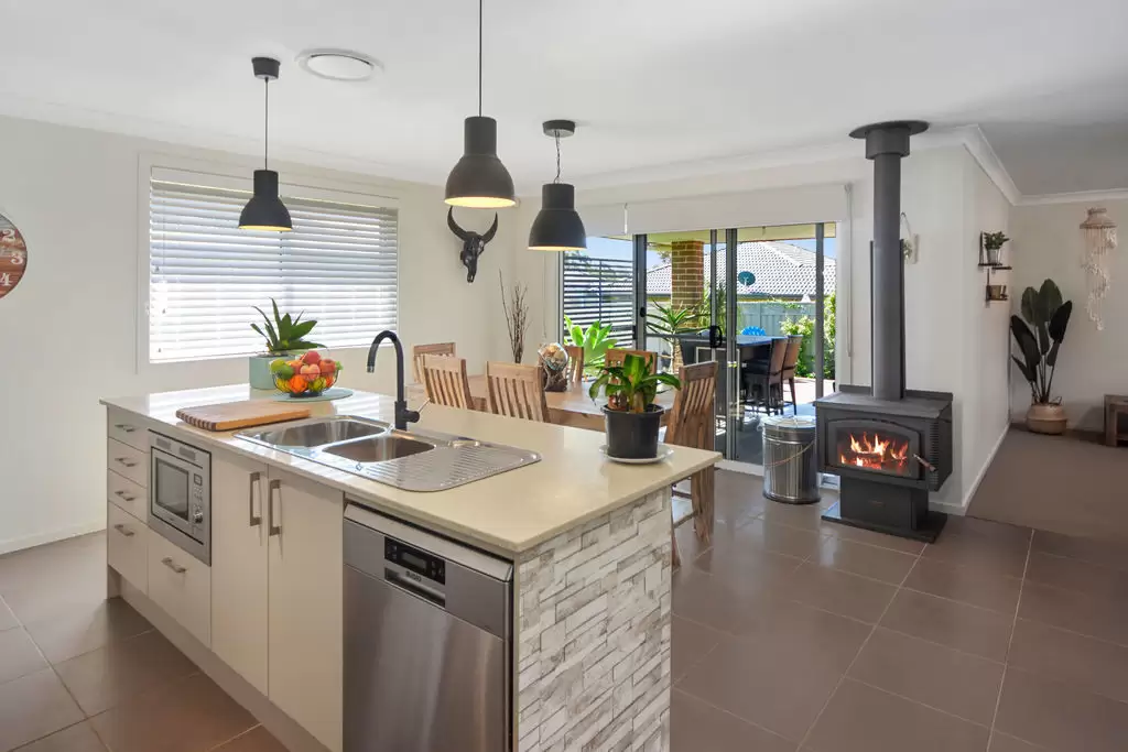 18 Denbigh Place, South Nowra Sold by Integrity Real Estate - image 2