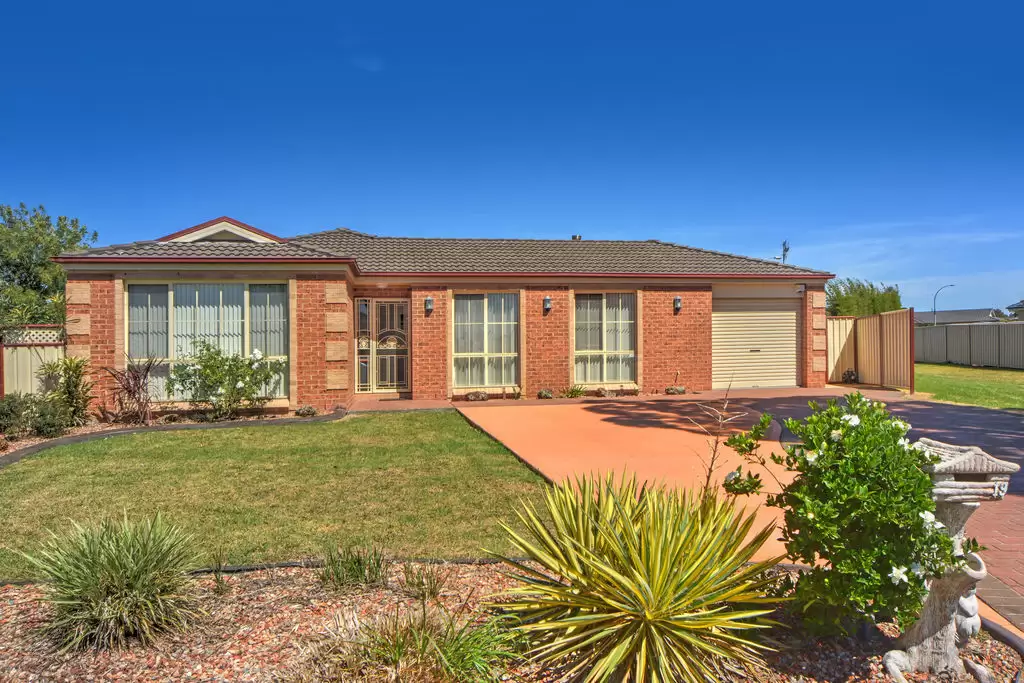 19 St James Crescent, Worrigee Sold by Integrity Real Estate - image 1