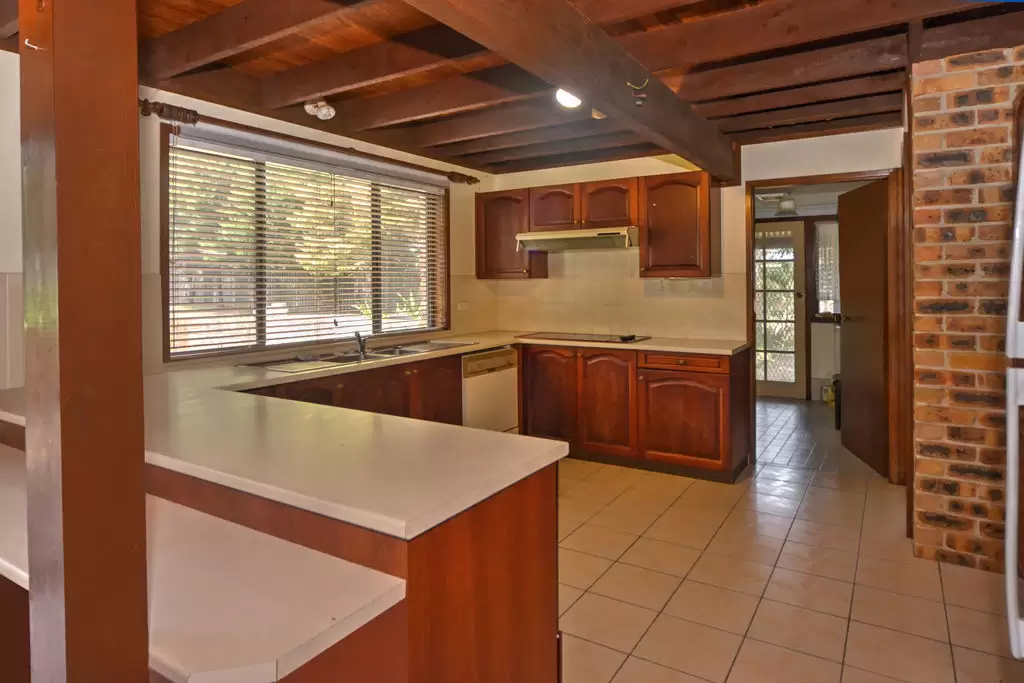 3 Lochaven Drive, Bangalee Sold by Integrity Real Estate - image 2