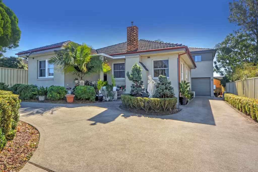 15 Cambewarra Road, Bomaderry Sold by Integrity Real Estate - image 1