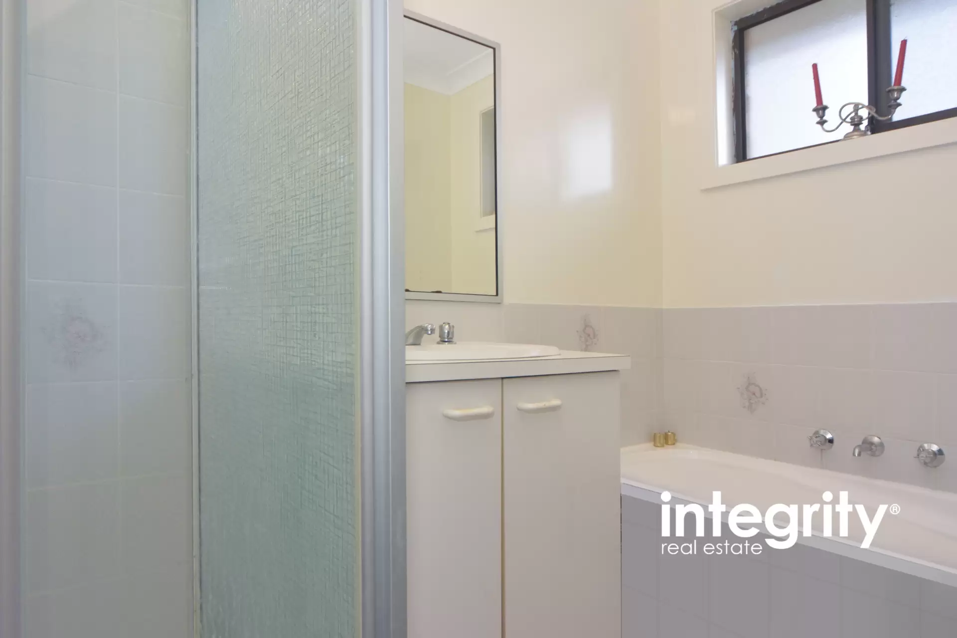 8 Beyeri Avenue, West Nowra Sold by Integrity Real Estate - image 5