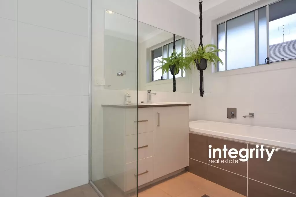 8 Firetail Street, South Nowra Sold by Integrity Real Estate - image 7