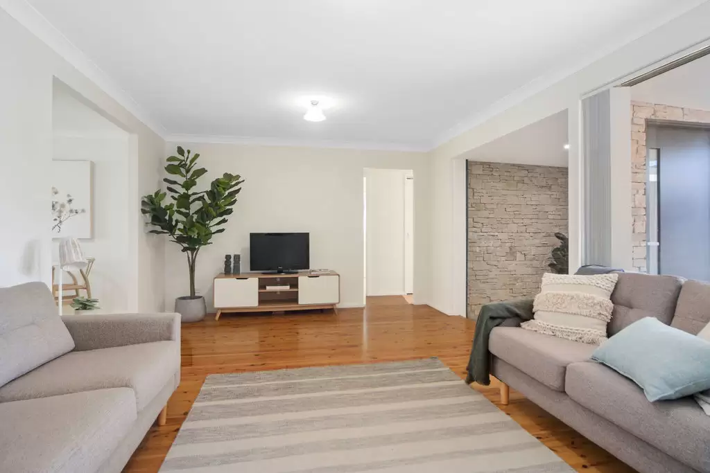 4 Yeovil Drive, Bomaderry Sold by Integrity Real Estate - image 2