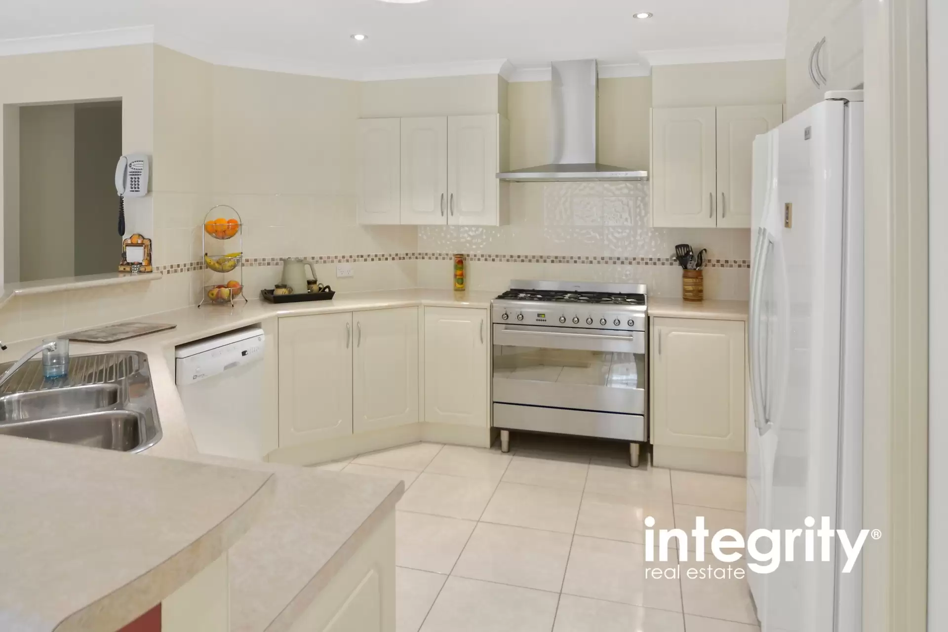 82 Bowerbird Street, South Nowra Sold by Integrity Real Estate - image 4