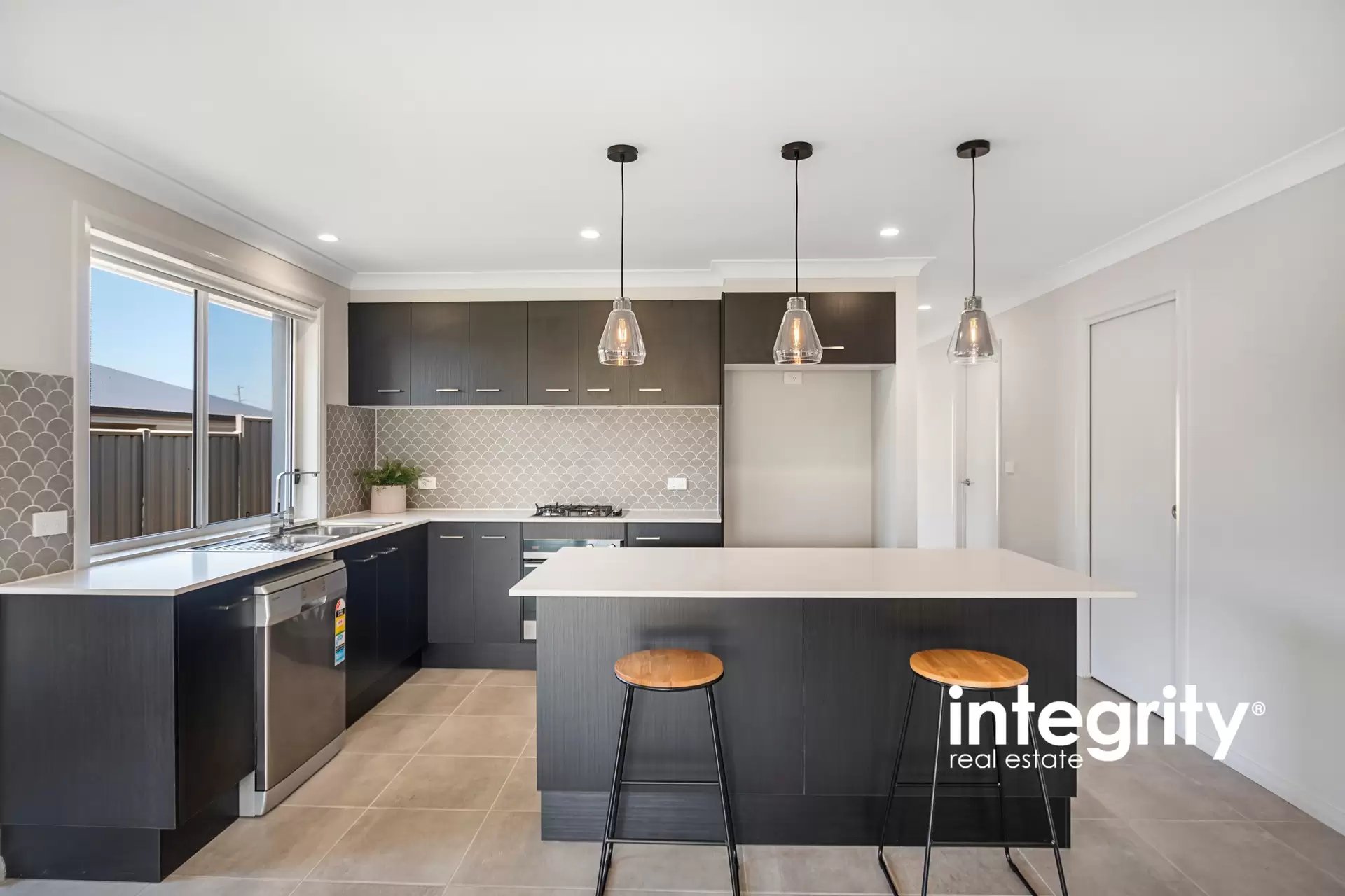 16 Jindalee Crescent, Nowra Sold by Integrity Real Estate - image 4