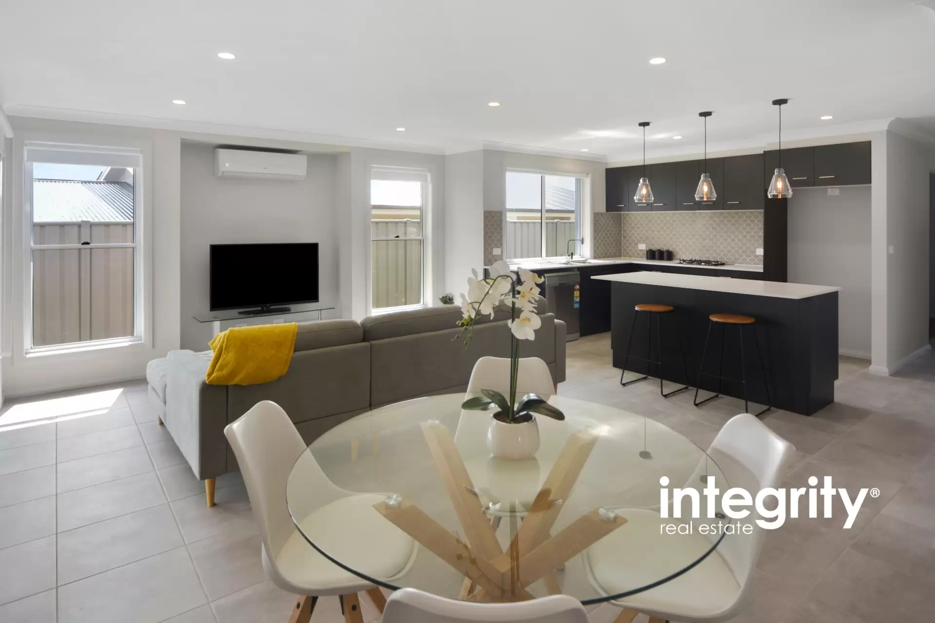 16 Jindalee Crescent, Nowra Sold by Integrity Real Estate - image 2