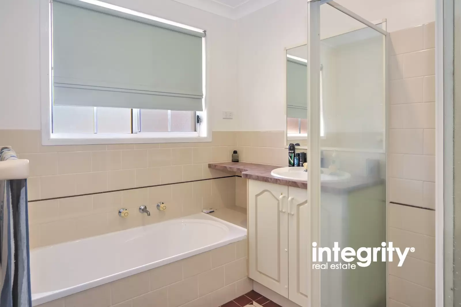 6/7 Hamilton Place, Bomaderry Sold by Integrity Real Estate - image 4