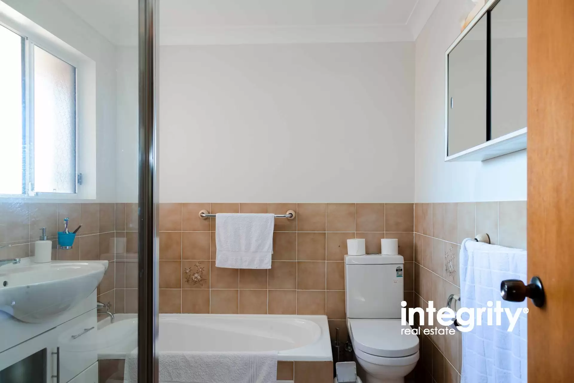 6/154 Kinghorne Street, Nowra Sold by Integrity Real Estate - image 6