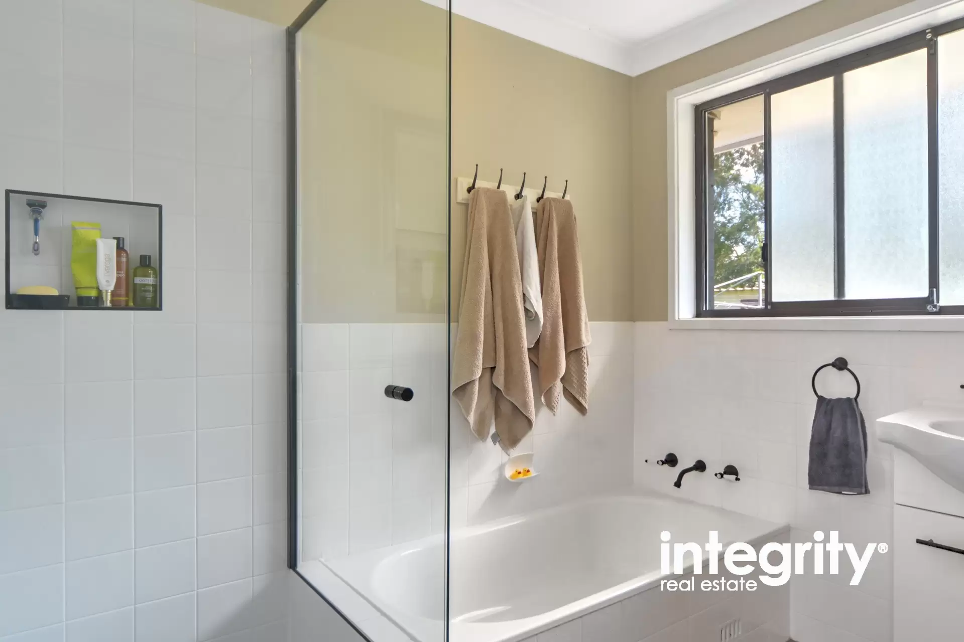 30 Yeovil Drive, Bomaderry Sold by Integrity Real Estate - image 4