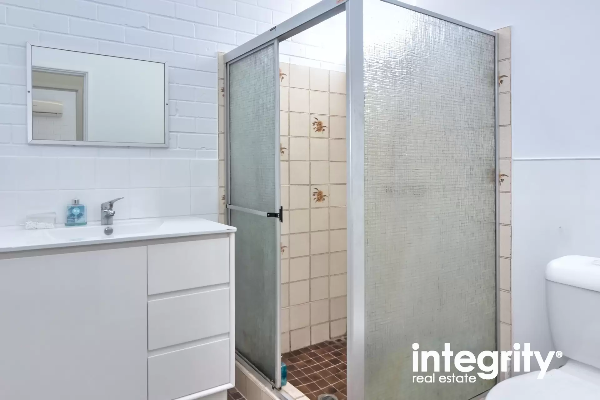4/49 Brinawarr Street, Bomaderry Sold by Integrity Real Estate - image 7
