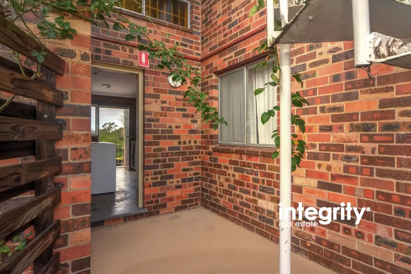 2/430 Princes Highway, Bomaderry Sold by Integrity Real Estate - image 8