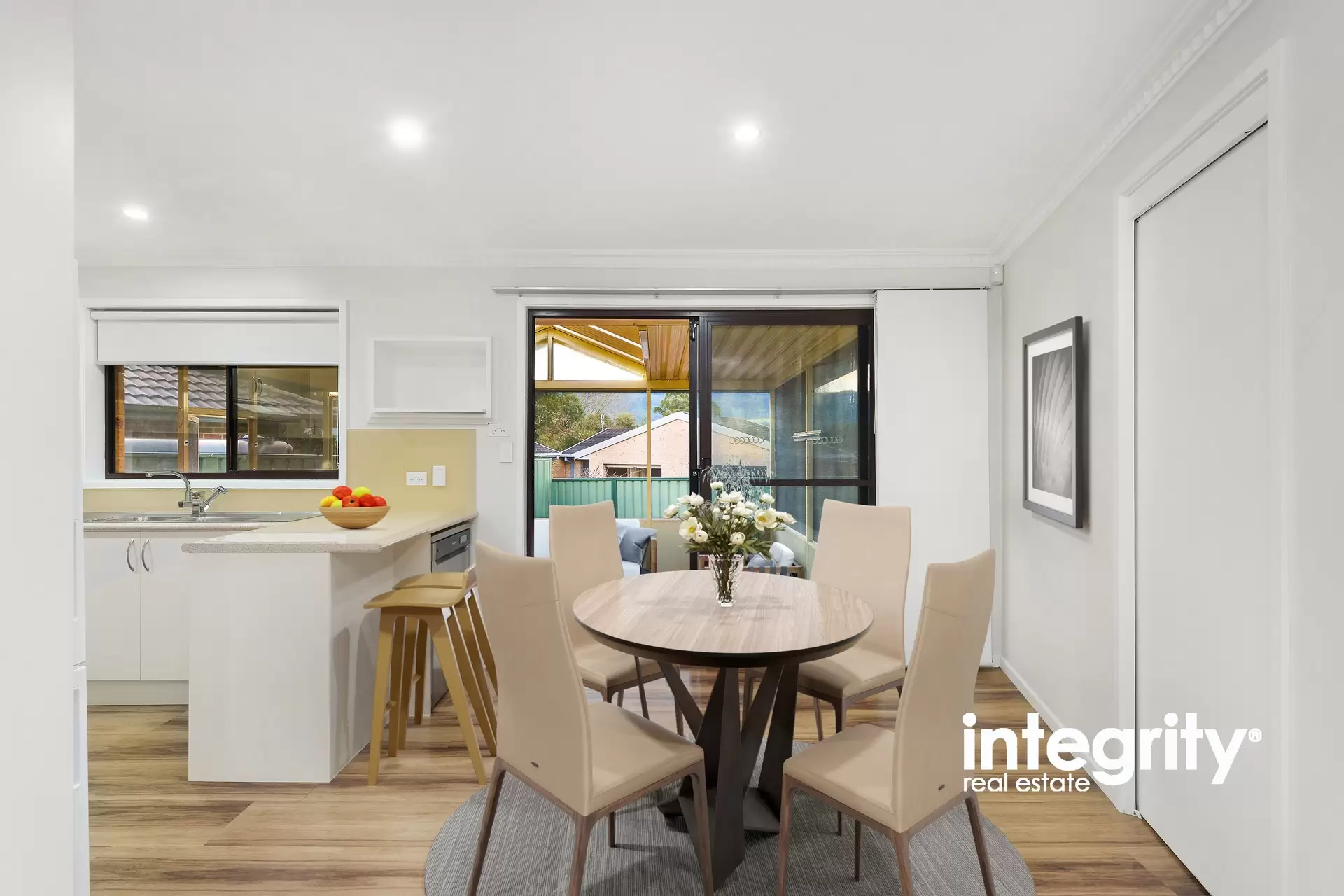2/6 Waroo Place, Bomaderry Sold by Integrity Real Estate - image 2