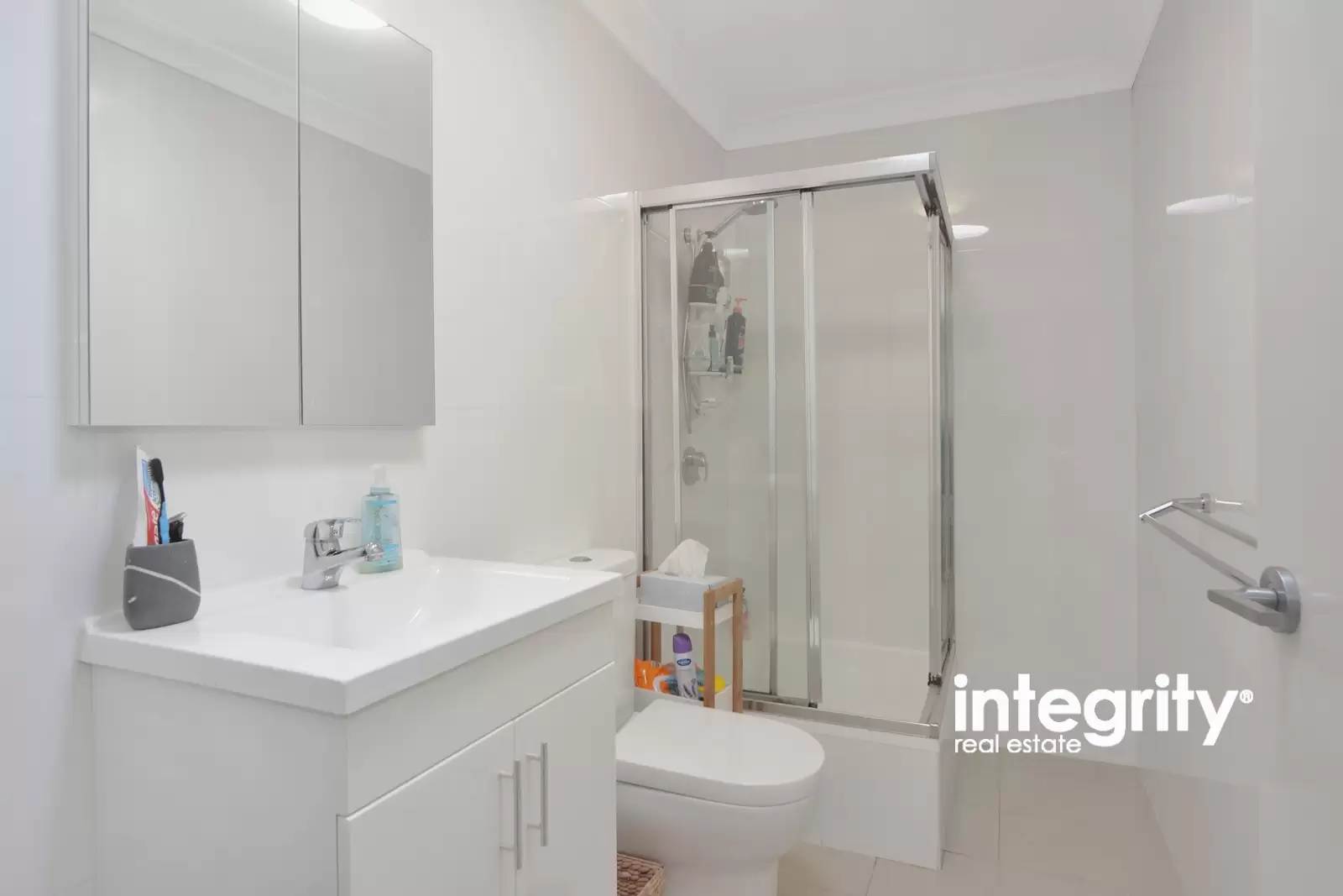 8/429A Princes Highway, Bomaderry Sold by Integrity Real Estate - image 7