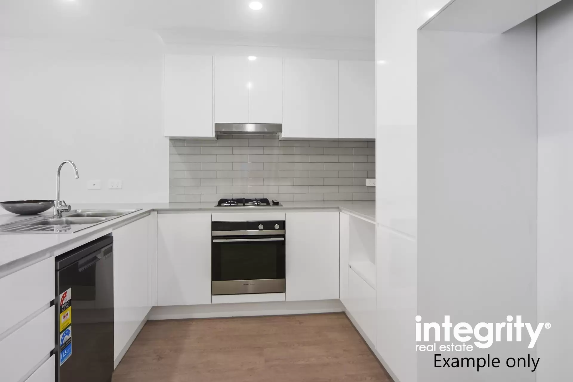 3/26-32 Cavanagh Lane, West Nowra Sold by Integrity Real Estate - image 4