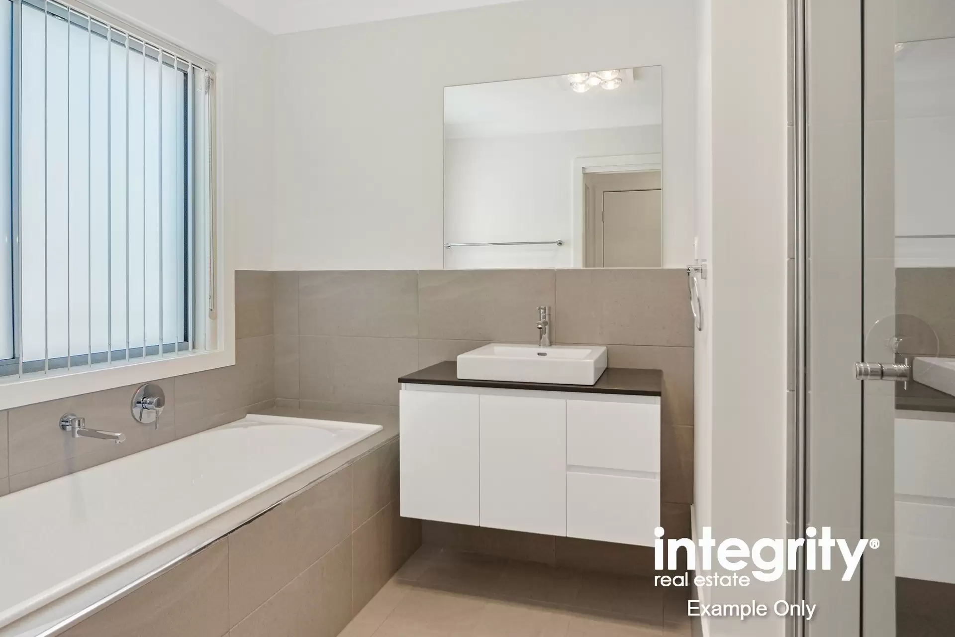 10/76 Brinawarr Street, Bomaderry Sold by Integrity Real Estate - image 2