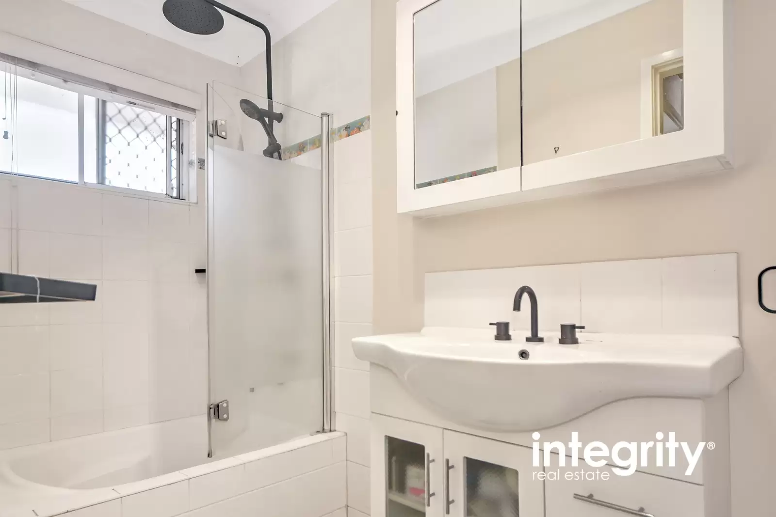 8 Lyrebird Drive, Nowra Sold by Integrity Real Estate - image 6