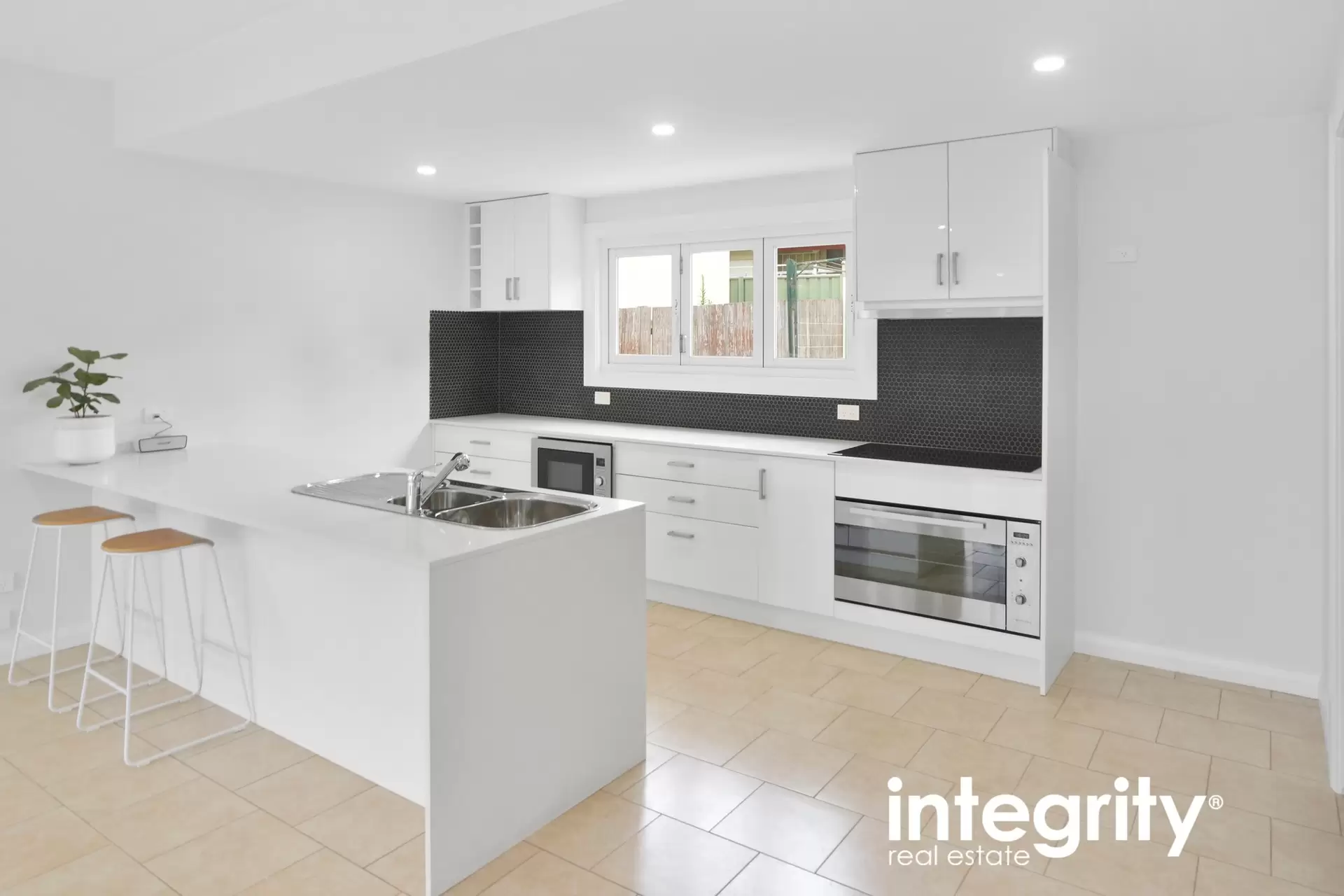 18 Hale Avenue, Nowra Sold by Integrity Real Estate - image 3