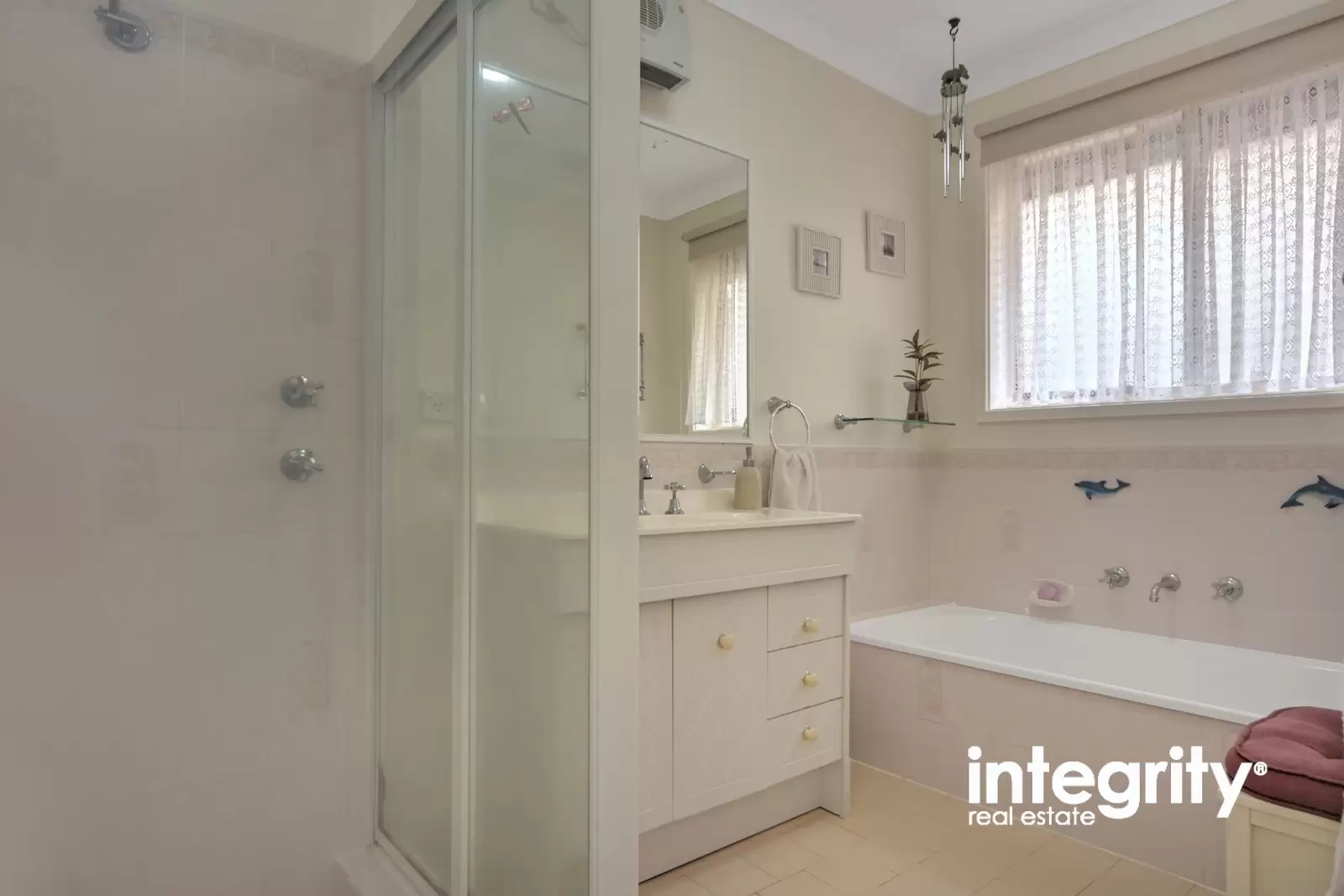 52 Yeovil Drive, Bomaderry Sold by Integrity Real Estate - image 8